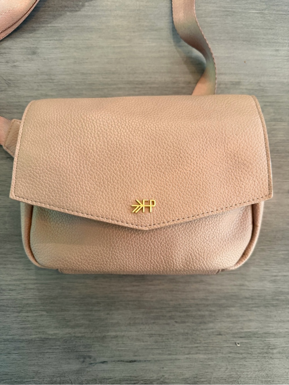 Freshly Picked Classic Park Pack Crossbody Belt Bag Fanny Pack in Rose Pink EUC